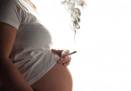 За курение и пьянство беременных женщин оштрафуют на пять тысяч